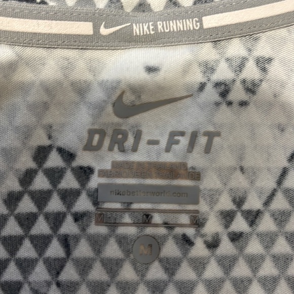 Nike Miler short sleeve shirt size medium - Picture 3 of 5